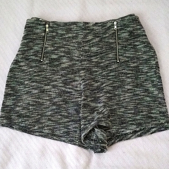 DizzyLizzy Knit Shorts with Zippers - Picture 1 of 3